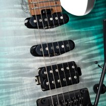 G Series Space G6TR Headless Electric Tremolo - Semi Gloss Lagoon