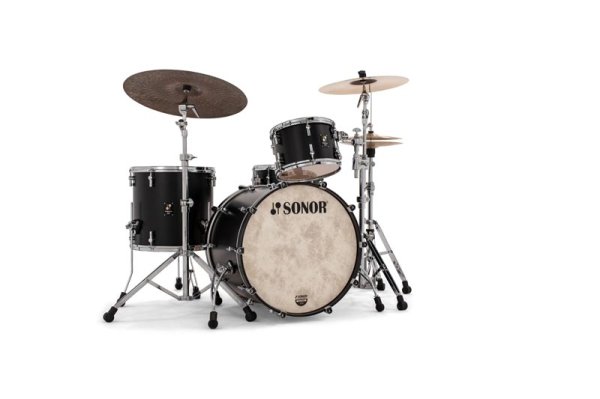 MOMENTUM Shell Set: BD 22" x 17.25" (no Mount), TT 12" x 8.5", FT 16" x 15.25", Maple, GT Black