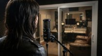 Large Diaphragm Side-Address Studio Condenser Microphone